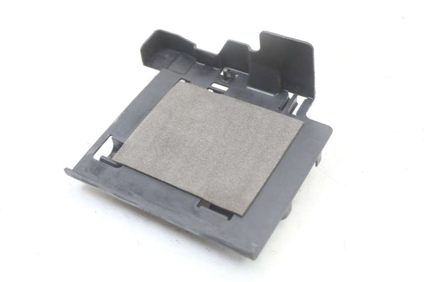 photo de BATTERIEABDECKUNG YAMAHA XVS DRAG STAR DRAGSTAR 650 (1997 - 2007) - Kennzeichnungen und Originalreferenzen