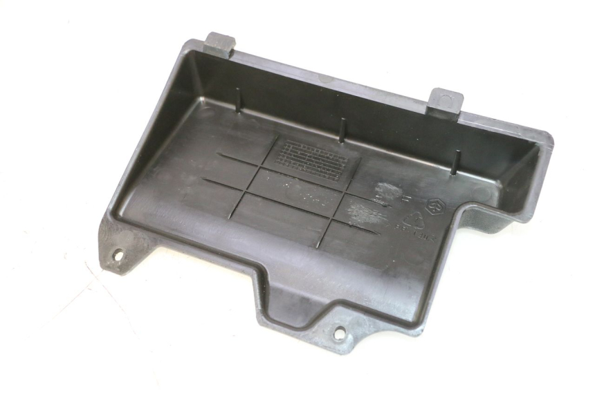 photo de BATTERIEABDECKUNG PIAGGIO ZIP 2T 50 (2009 - 2019) - Detailansicht des Bauteils