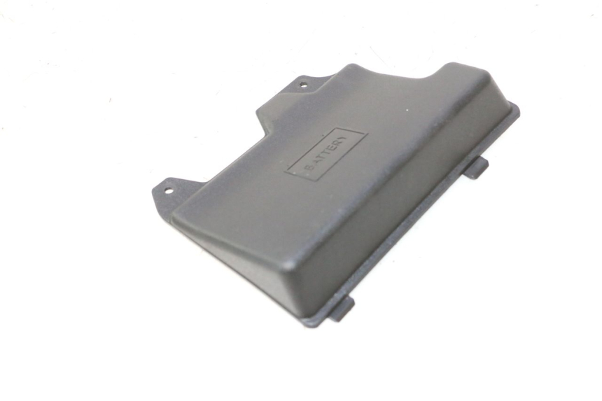 photo de BATTERIEABDECKUNG PIAGGIO ZIP 2T 50 (2009 - 2019) - Zoom auf Gebrauchszustand