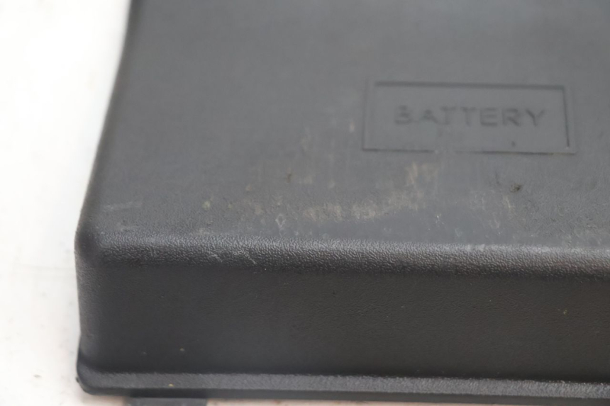 photo de BATTERIEABDECKUNG PIAGGIO ZIP 4T 50 (2018 - 2020) - Zoom auf Gebrauchszustand