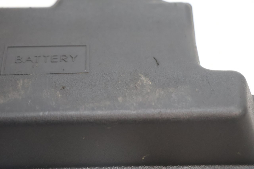 photo de BATTERIEABDECKUNG PIAGGIO ZIP 4T 50 (2018 - 2020) - Alternative Perspektive