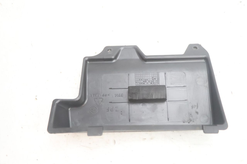 photo de BATTERIEABDECKUNG PIAGGIO ZIP IGET 4T 50 (2021 - 2023) - Zoom auf Gebrauchszustand