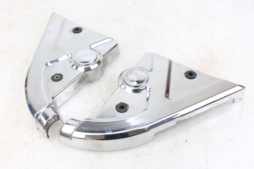 photo de Seitenverkleidung Rahmen HYOSUNG GV AQUILA 125 (2000 - 2009) - Details der Befestigungspunkte