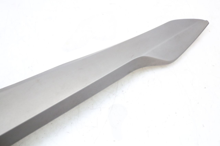 photo de RECHTER SEITENRAHMENDECKEL QUADRO 3D S 350 (2013 - 2018) - Zoom auf Gebrauchszustand