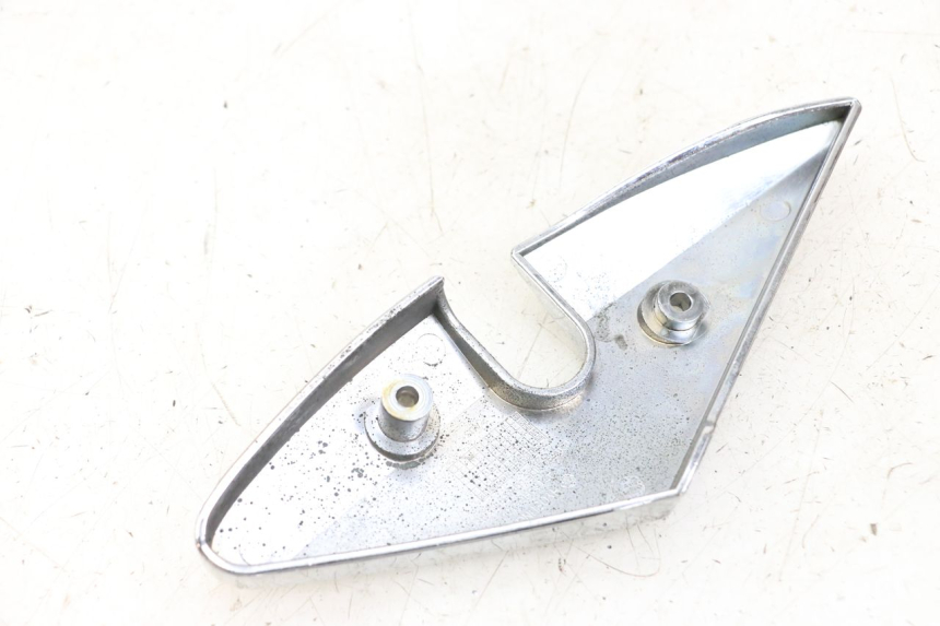 photo de Seitenverkleidung rechts am Rahmen HYOSUNG GV AQUILA 125 (2000 - 2009) - Alternative Perspektive