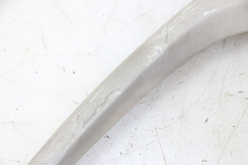 photo de RECHTER SEITENRAHMENDECKEL PIAGGIO FLY 2T 50 (2004 - 2017) - Zoom auf Gebrauchszustand