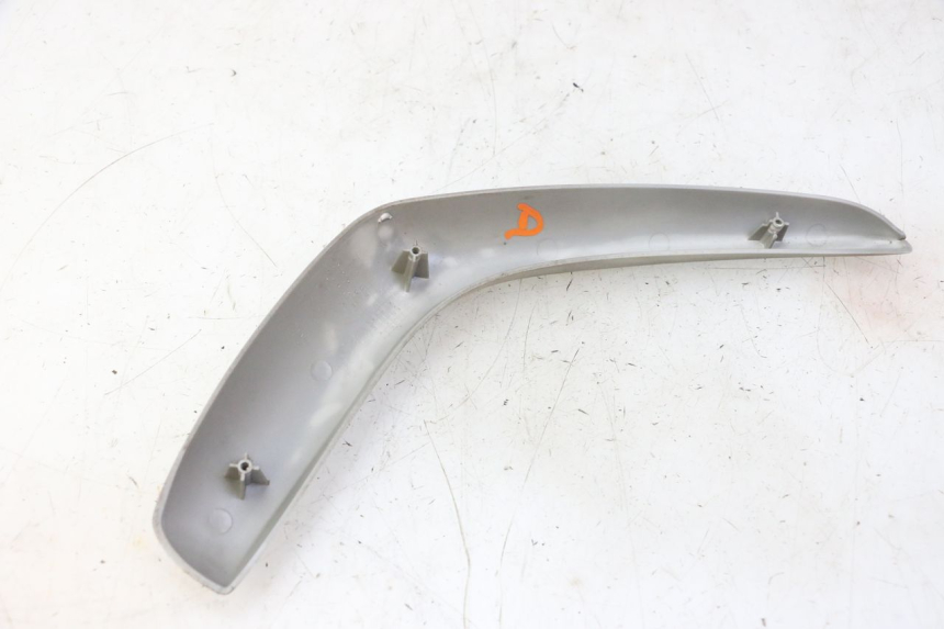 photo de RECHTER SEITENRAHMENDECKEL PIAGGIO FLY 2T 50 (2004 - 2017) - Alternative Perspektive