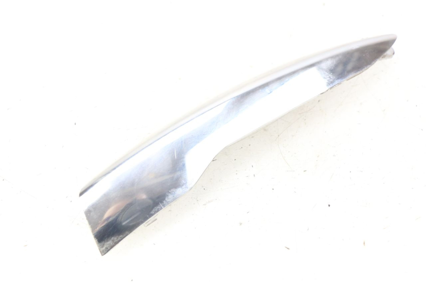 photo de RECHTER SEITENRAHMENDECKEL PIAGGIO LIBERTY IGET S 125 (2016 - 2020) - Technische Nahaufnahme