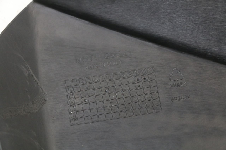 photo de RAHMENABDECKUNG RECHTS MOTO GUZZI NORGE 8V GT 1200 (2011 - 2016) - Alternative Perspektive