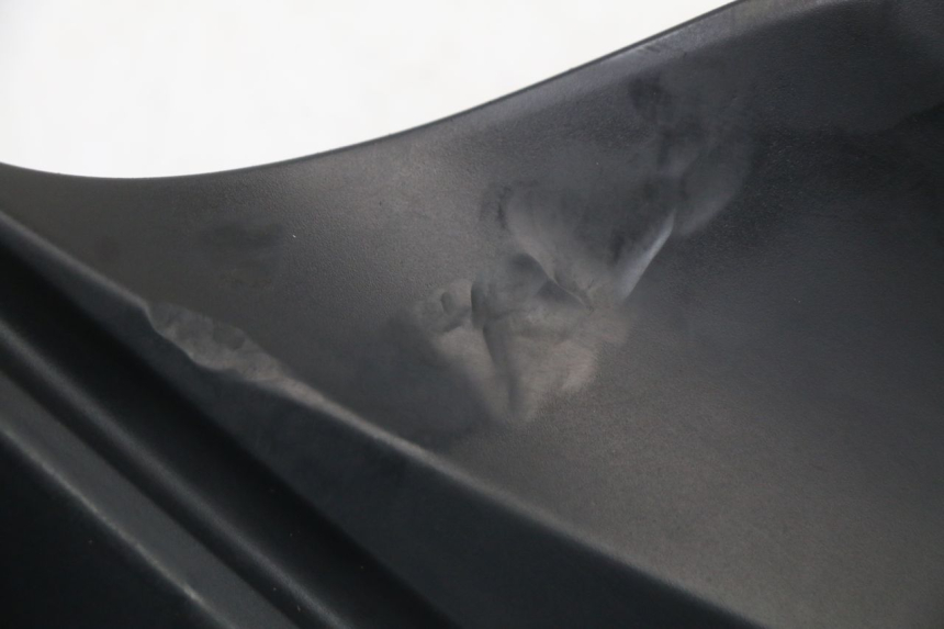 photo de RAHMENABDECKUNG RECHTS SUZUKI GSR 750 (2011 - 2017) - Zoom auf Gebrauchszustand