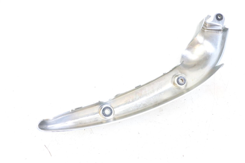 photo de Seitenverkleidung rechts am Rahmen SUZUKI VL INTRUDER 125 (2004 - 2007) - Zoom auf Gebrauchszustand