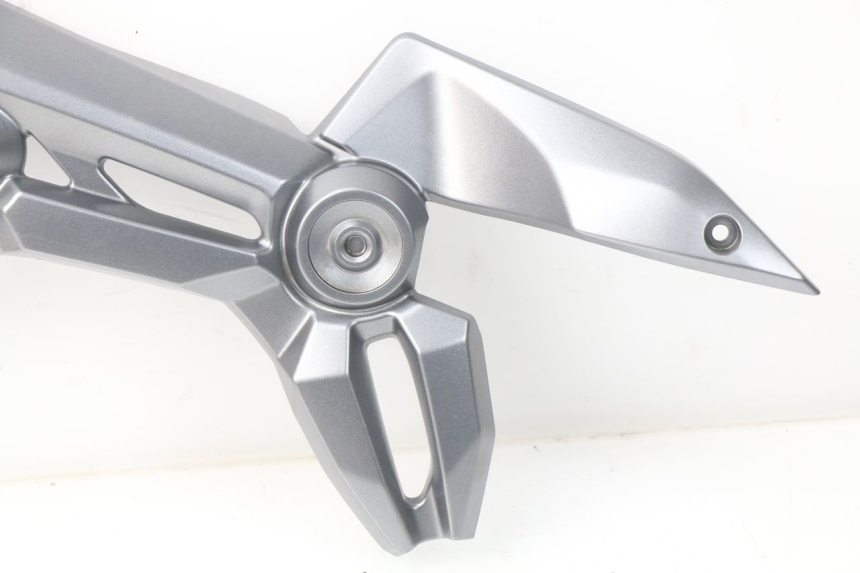 photo de RAHMENABDECKUNG RECHTS KAWASAKI Z Z900 900 (2017 - 2019) - Details der Befestigungspunkte