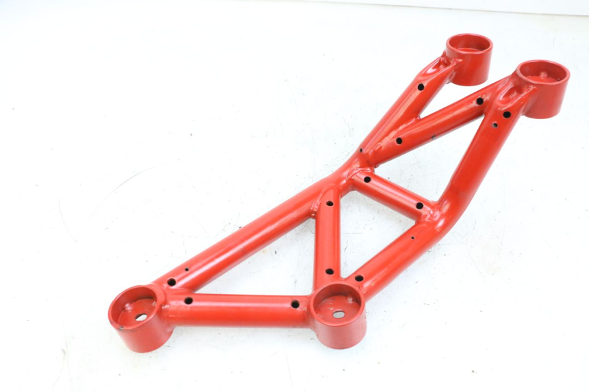 photo de RAHMENABDECKUNG LINKS MAG POWER BOMBERS 4T 50 (2016 - 2026) - Details der Befestigungspunkte