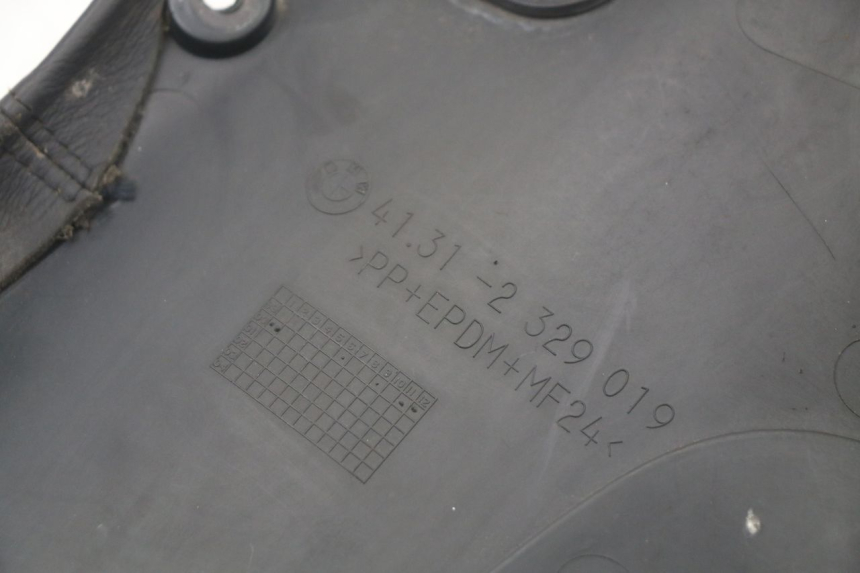 photo de RAHMENABDECKUNG LINKS BMW C1 125 (2000 - 2003) - Details der Befestigungspunkte