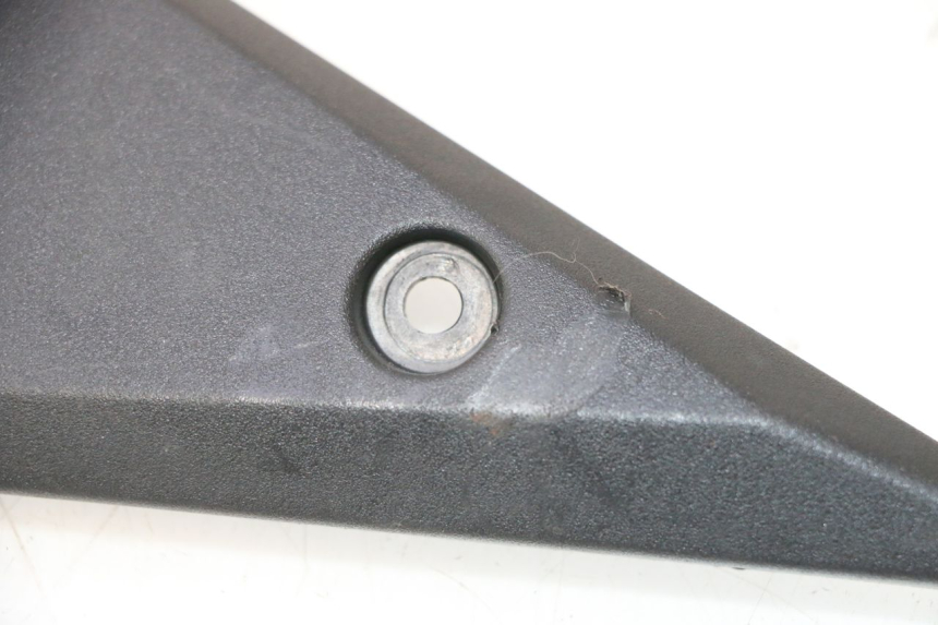 photo de RAHMENABDECKUNG LINKS SUZUKI GSF N BANDIT 1200 (2001 - 2005) - Zoom auf Gebrauchszustand