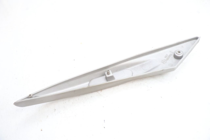 photo de RAHMENABDECKUNG LINKS PIAGGIO LIBERTY 125 (1998 - 2008) - Oberflächenzustand und Material