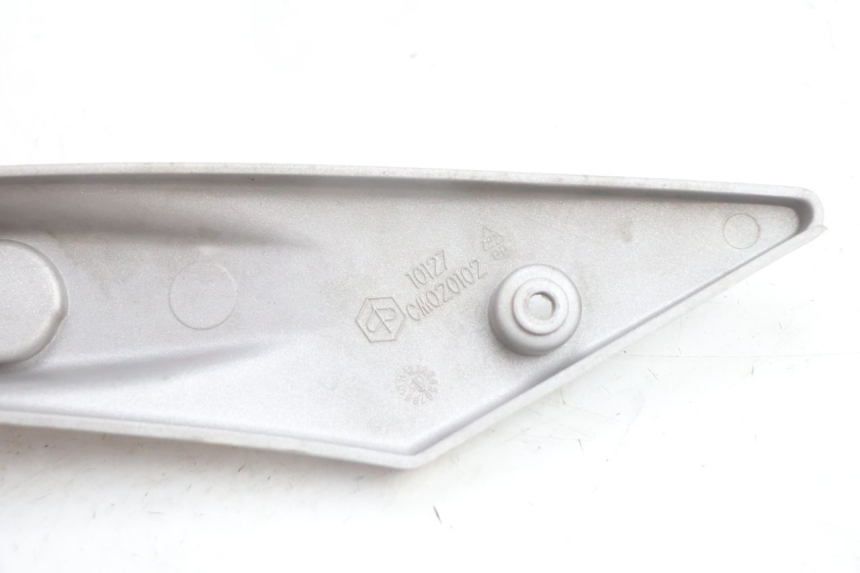 photo de RAHMENABDECKUNG LINKS PIAGGIO LIBERTY 125 (1998 - 2008) - Geprüftes Gebrauchtteil