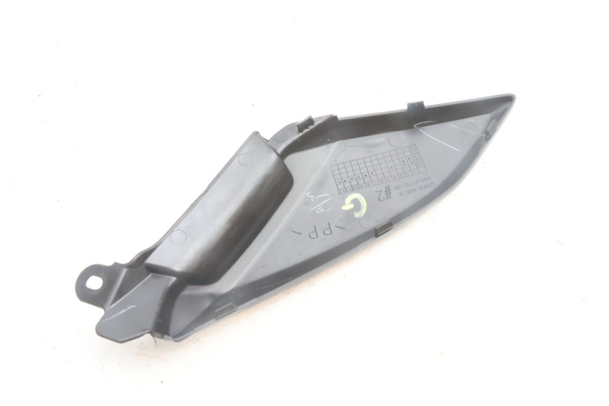 photo de RAHMENABDECKUNG LINKS YAMAHA N-MAX NMAX 125 (2021 - 2024) - Oberflächenzustand und Material