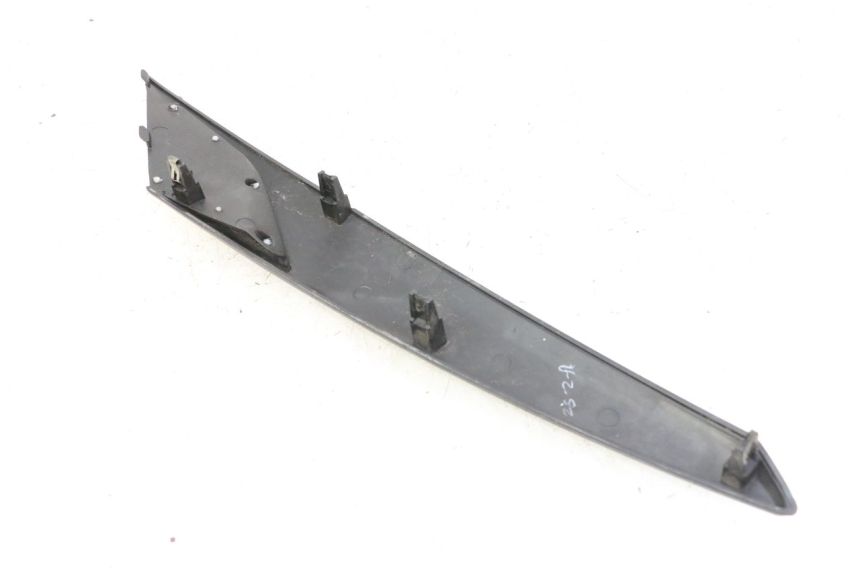 photo de RAHMENABDECKUNG LINKS APRILIA SXR 50 (2021 - 2023) - Zoom auf Gebrauchszustand