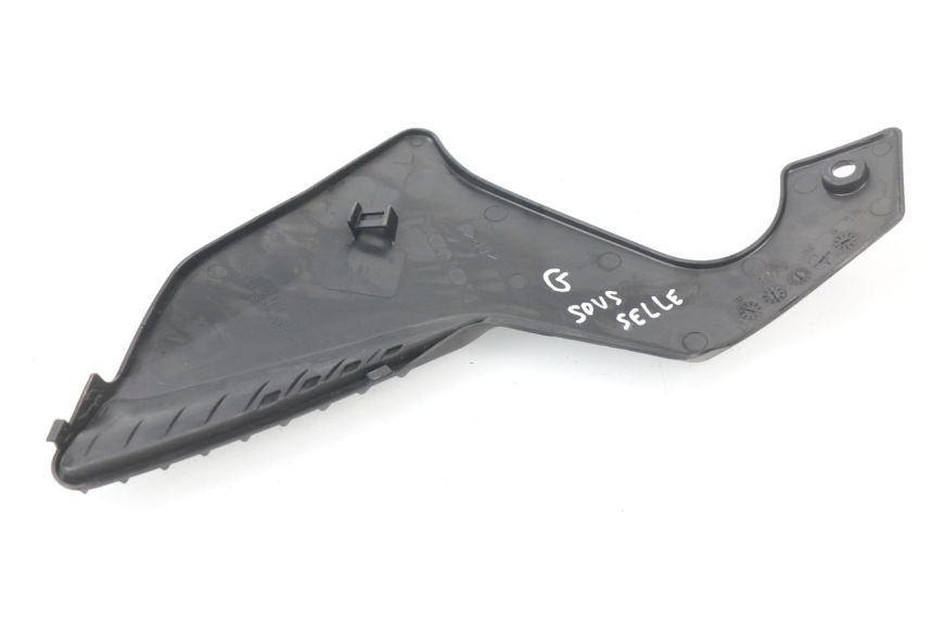 photo de RAHMENABDECKUNG LINKS HONDA VFR F 1200 (2010 - 2015) - Detailansicht des Bauteils