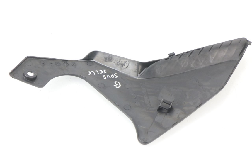 photo de RAHMENABDECKUNG LINKS HONDA VFR F 1200 (2010 - 2015) - Zoom auf Gebrauchszustand