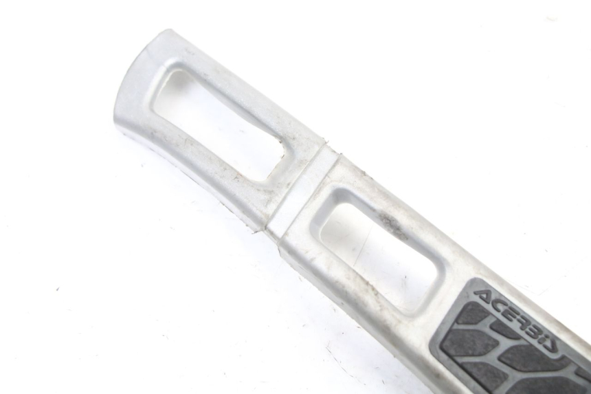 photo de RAHMENABDECKUNG LINKS YAMAHA YZ 125 (2006 - 2016) - Detailansicht des Bauteils