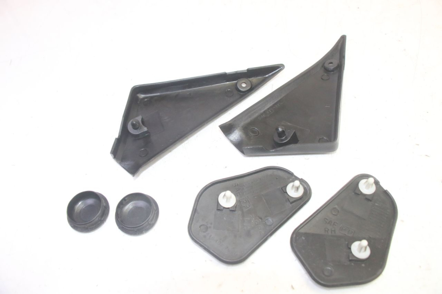 photo de RAHMENABDECKUNG SUZUKI GSF N BANDIT 600 (1996 - 1999) - Detailansicht des Bauteils