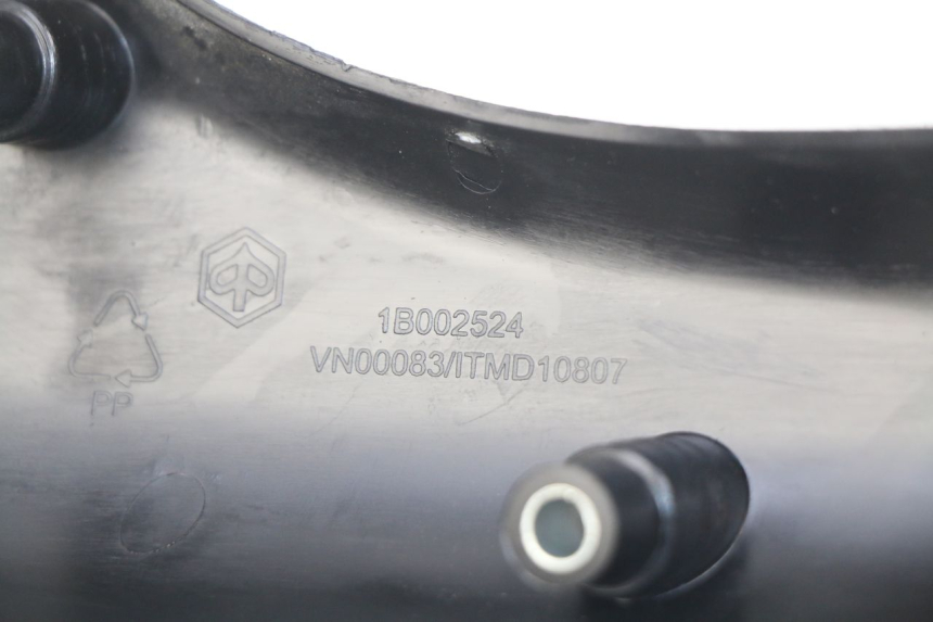 photo de SEITENRAHMENABDECKUNG PIAGGIO LIBERTY IGET 4T 50 (2015 - 2020) - Detailansicht des Bauteils