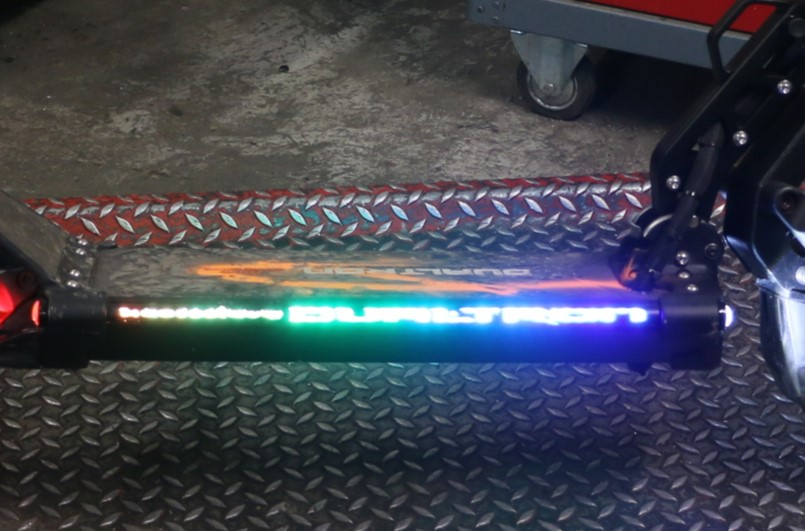 photo de RAHMENABDECKUNG DUALTRON MINI SPECIAL 1 - Technische Nahaufnahme