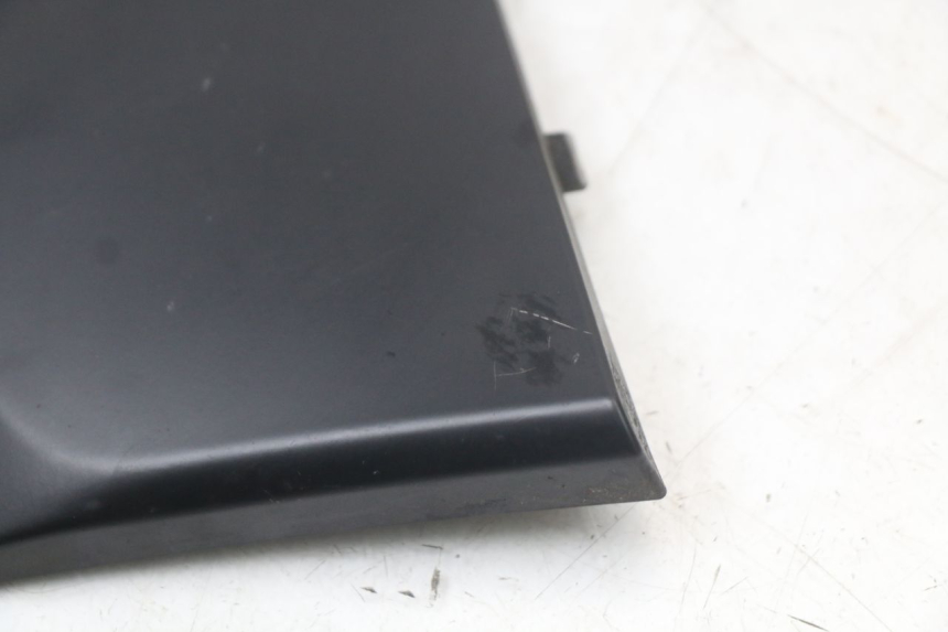 photo de RAHMENABDECKUNG PIAGGIO MP3 HPE 350 (2018 - 2020) - Oberflächenzustand und Material