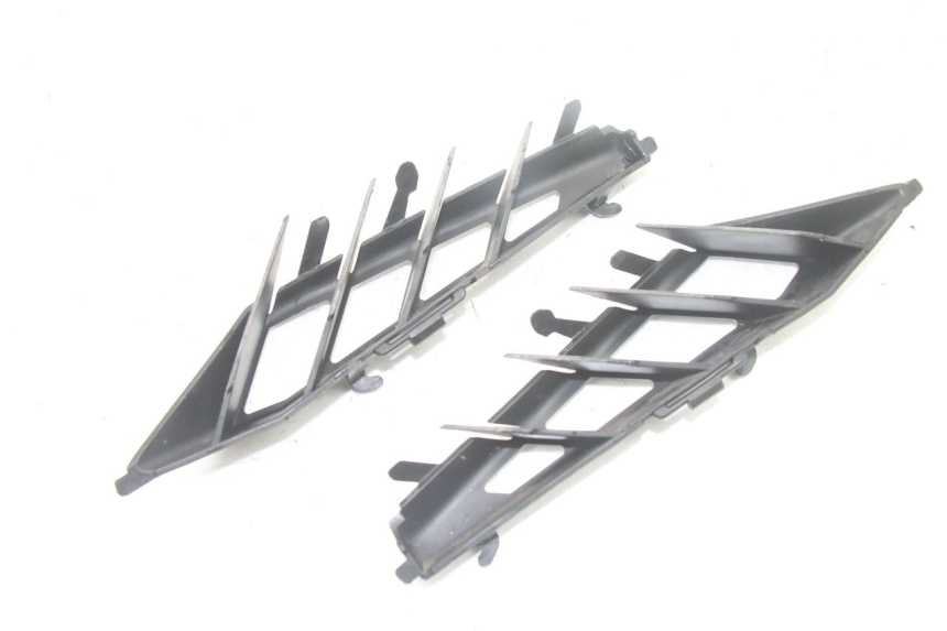 photo de RAHMENABDECKUNG PEUGEOT SPEEDFIGHT 3 LC 2T 50 (2009 - 2015) - Zoom auf Gebrauchszustand