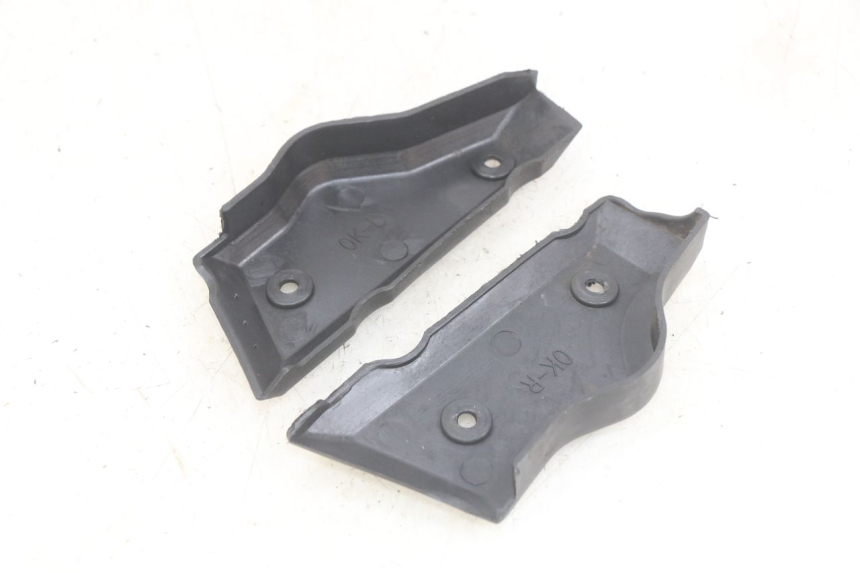 photo de SEITENRAHMENABDECKUNG YAMASAKI ROADSTER 50 (2013 - 2018) - Detailansicht des Bauteils