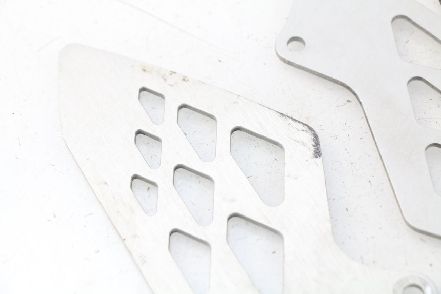 photo de RAHMENABDECKUNG BMW S RR ABS S1000RR 1000 (2009 - 2011) - Technische Nahaufnahme