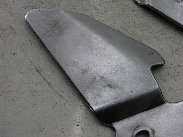 photo de RAHMENABDECKUNG SUZUKI GS GSE 500 (2001 - 2003) - Zoom auf Gebrauchszustand