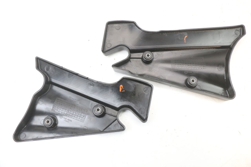 photo de RAHMENABDECKUNG DAELIM VL DAYSTAR 125 (2000 - 2011) - Detailansicht des Bauteils