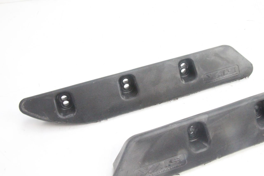 photo de RAHMENABDECKUNG YAMAHA WAVE RUNNER GP R 1200 (2000 - 2003) - Detailansicht des Bauteils