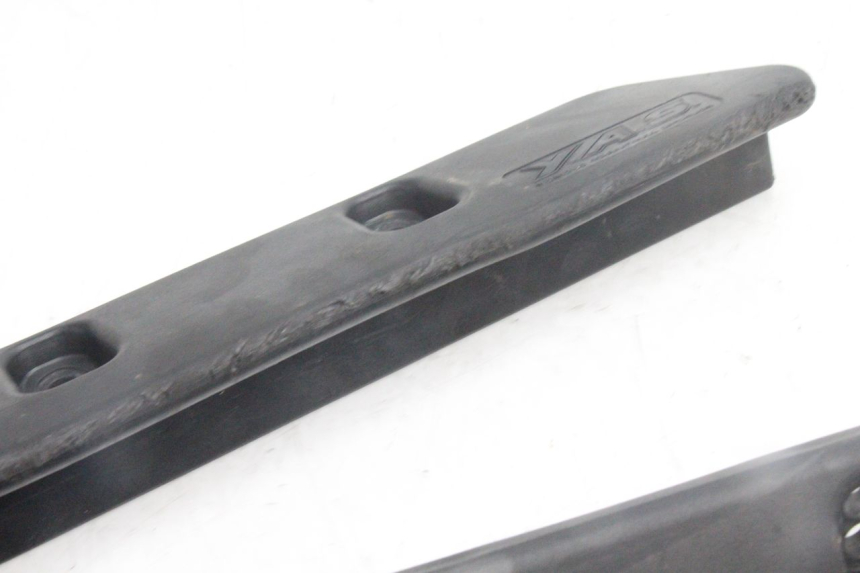 photo de RAHMENABDECKUNG YAMAHA WAVE RUNNER GP R 1200 (2000 - 2003) - Technische Nahaufnahme