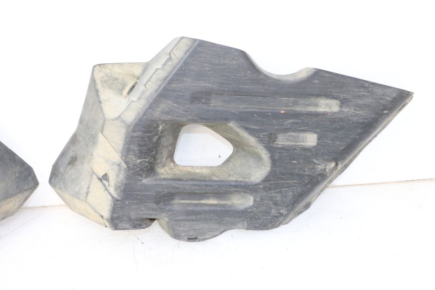 photo de RAHMENABDECKUNG YAMAHA YFM GRIZZLY 550 (2008 - 2015) - Details der Befestigungspunkte