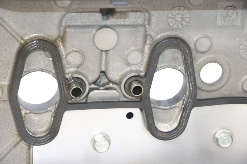 photo de VENTILDECKEL HONDA CB R 1000 (2018 - 2023) - Kennzeichnungen und Originalreferenzen