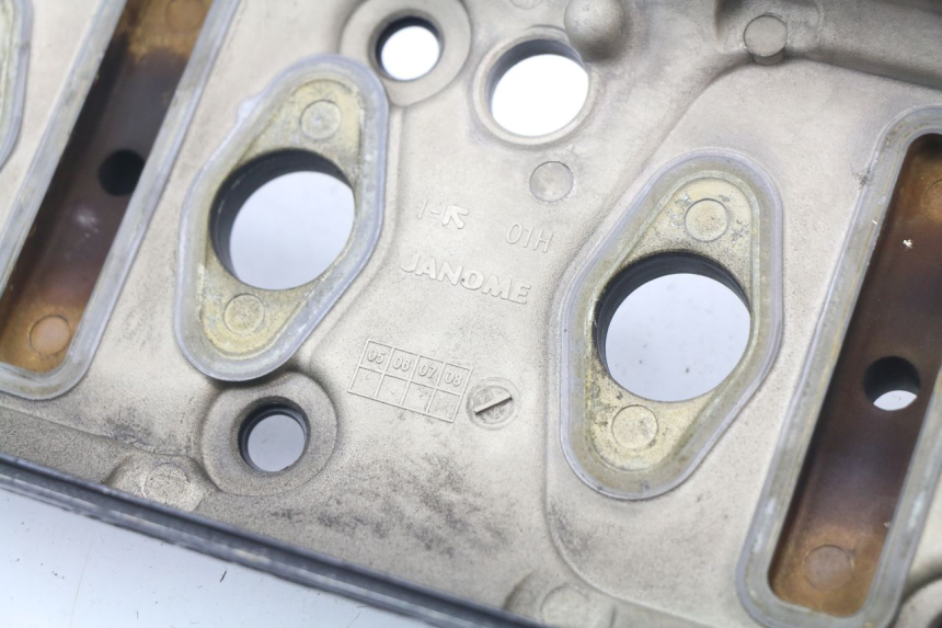 photo de VENTILDECKEL SUZUKI GSX-R GSXR 600 (2008 - 2010) - Detailansicht des Bauteils