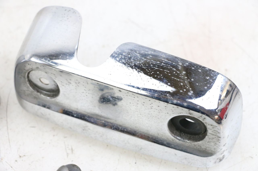 photo de ZYLINDER ABDECKUNG SUZUKI GZ MARAUDER 125 (1998 - 2004) - Details der Befestigungspunkte