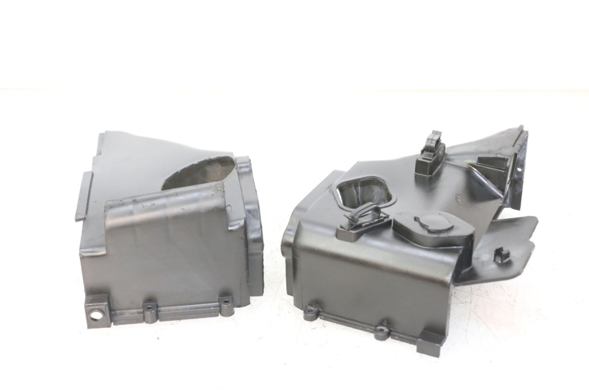 photo de ZYLINDER ABDECKUNG PEUGEOT VIVACITY 125 (2010 - 2017) - Details der Befestigungspunkte