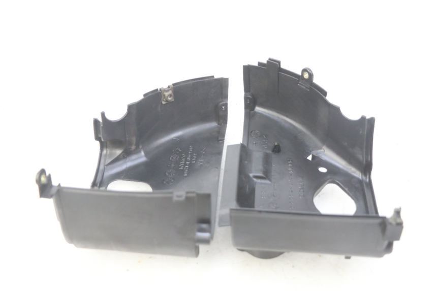 photo de ZYLINDERABDECKUNG KYMCO SENTO 100 (2008 - 2013) - Details der Befestigungspunkte