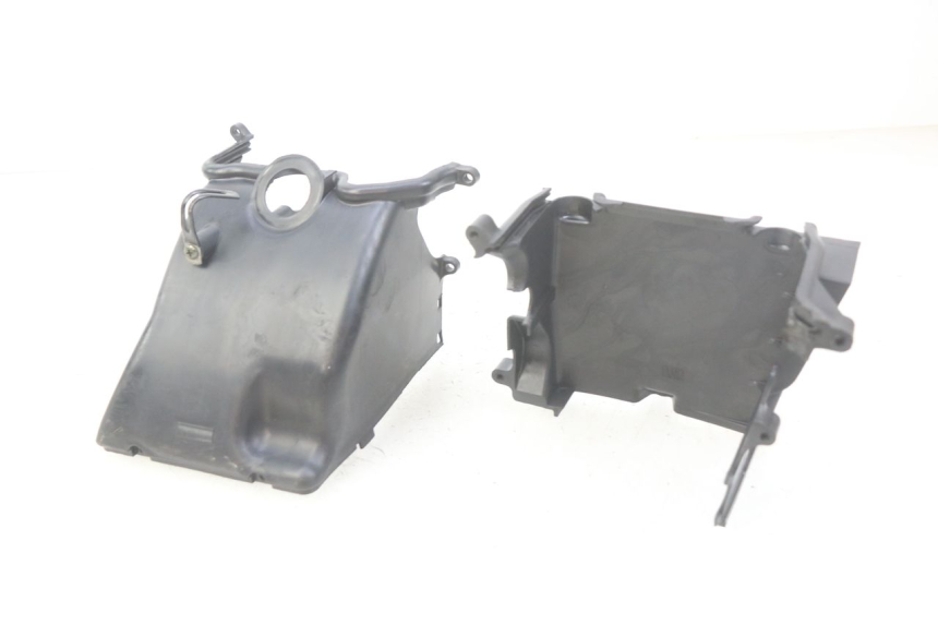 photo de ZYLINDERABDECKUNG PEUGEOT TWEET 125 (2010 - 2017) - Gesamtansicht des Produkts