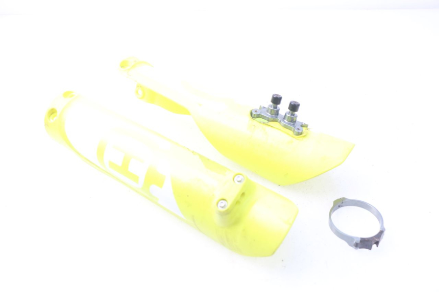 photo de GABEL VERKLEIDUNG HUSQVARNA FC 350 (2019 - 2022) - Details der Befestigungspunkte