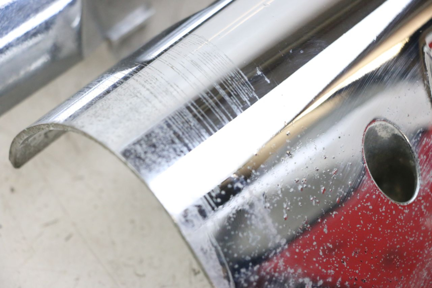 photo de GABEL VERKLEIDUNG PEUGEOT GEOPOLIS RS 125 (2007 - 2009) - Details der Befestigungspunkte