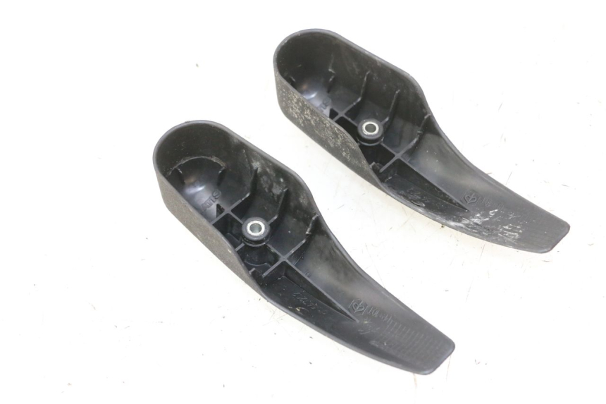 photo de GABELVERKLEIDUNG PIAGGIO MP3 RL 250 (2006 - 2010) - Detailansicht des Bauteils