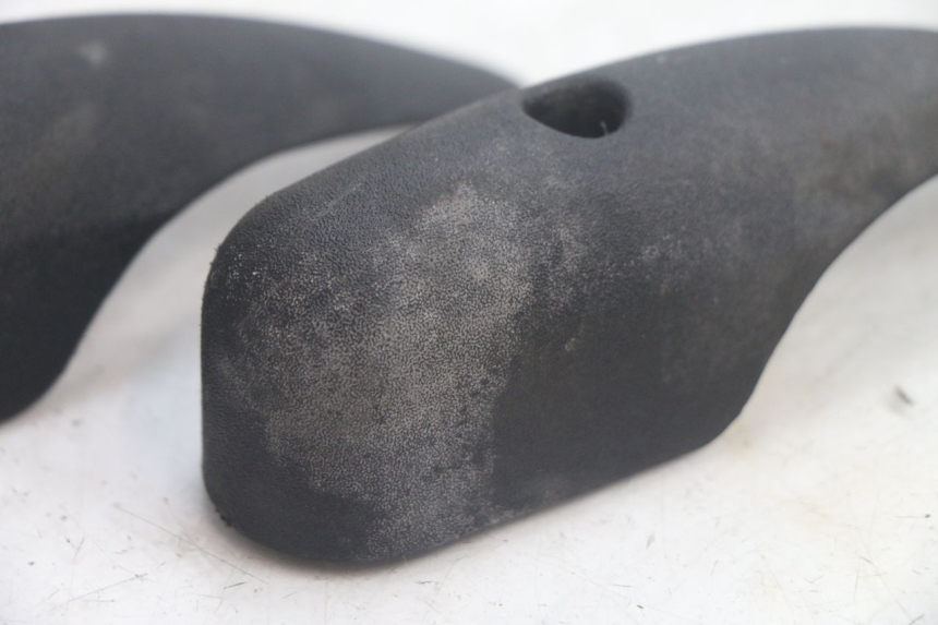 photo de GABEL VERKLEIDUNG PIAGGIO MP3 125 (2006 - 2014) - Detailansicht des Bauteils