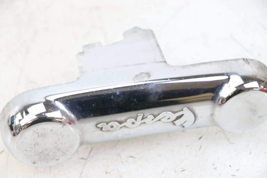 photo de GABEL VERKLEIDUNG PIAGGIO VESPA GRANTURISMO 200 (2004 - 2005) - Zoom auf Gebrauchszustand