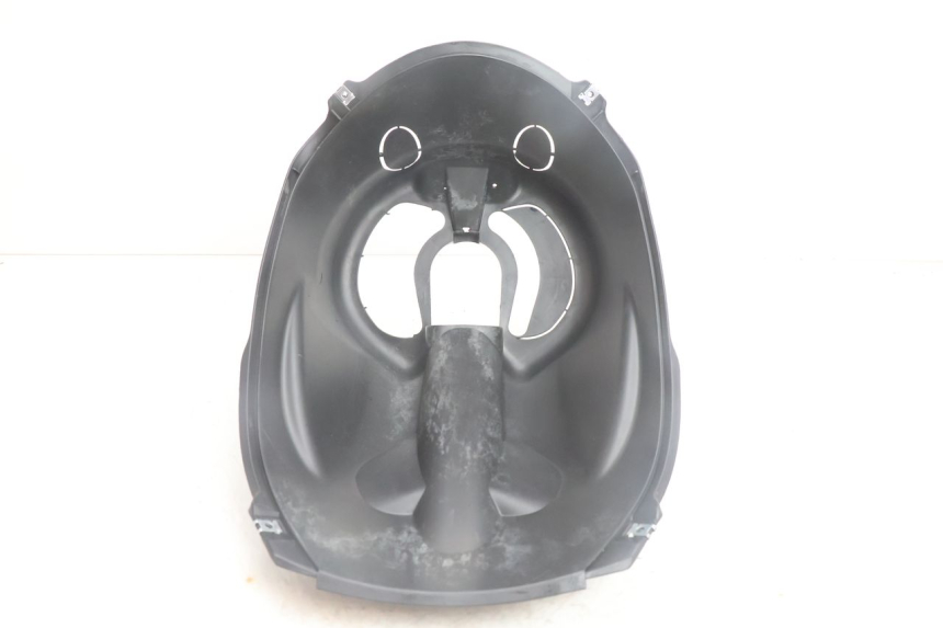 photo de GABEL VERKLEIDUNG JM MOTORS SANTANA EVO 50 (2024 - 2026) - Details der Befestigungspunkte